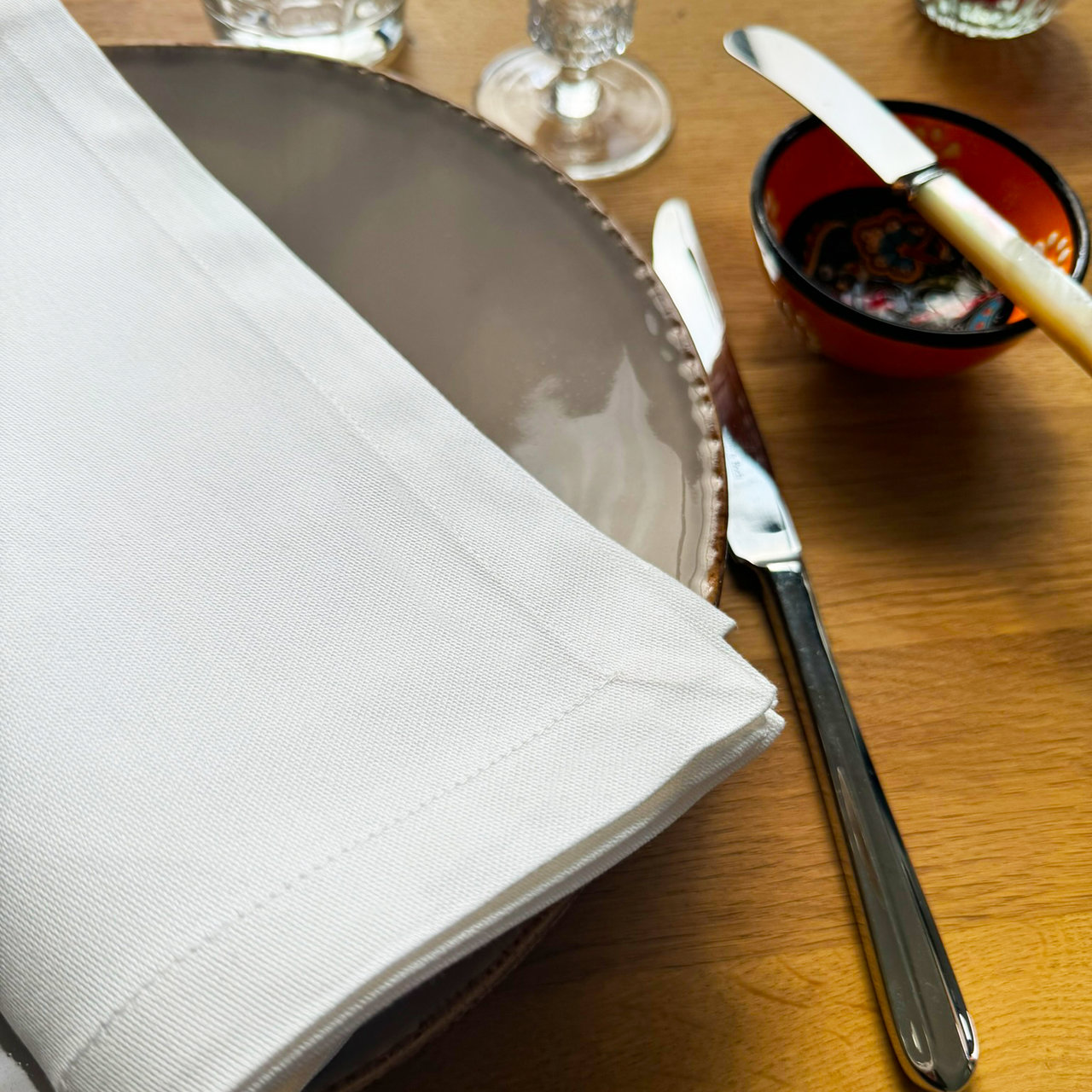 Gastronomy napkin white, with envelope corners 50x50cm